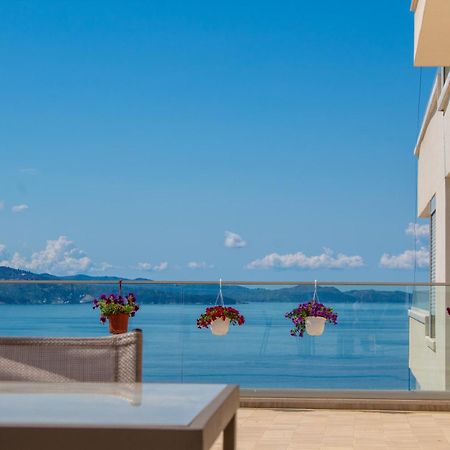 Luxury Sea View Apartaments Sarandë Exterior foto